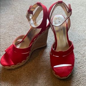 Nine West wedge platform sandal sz9